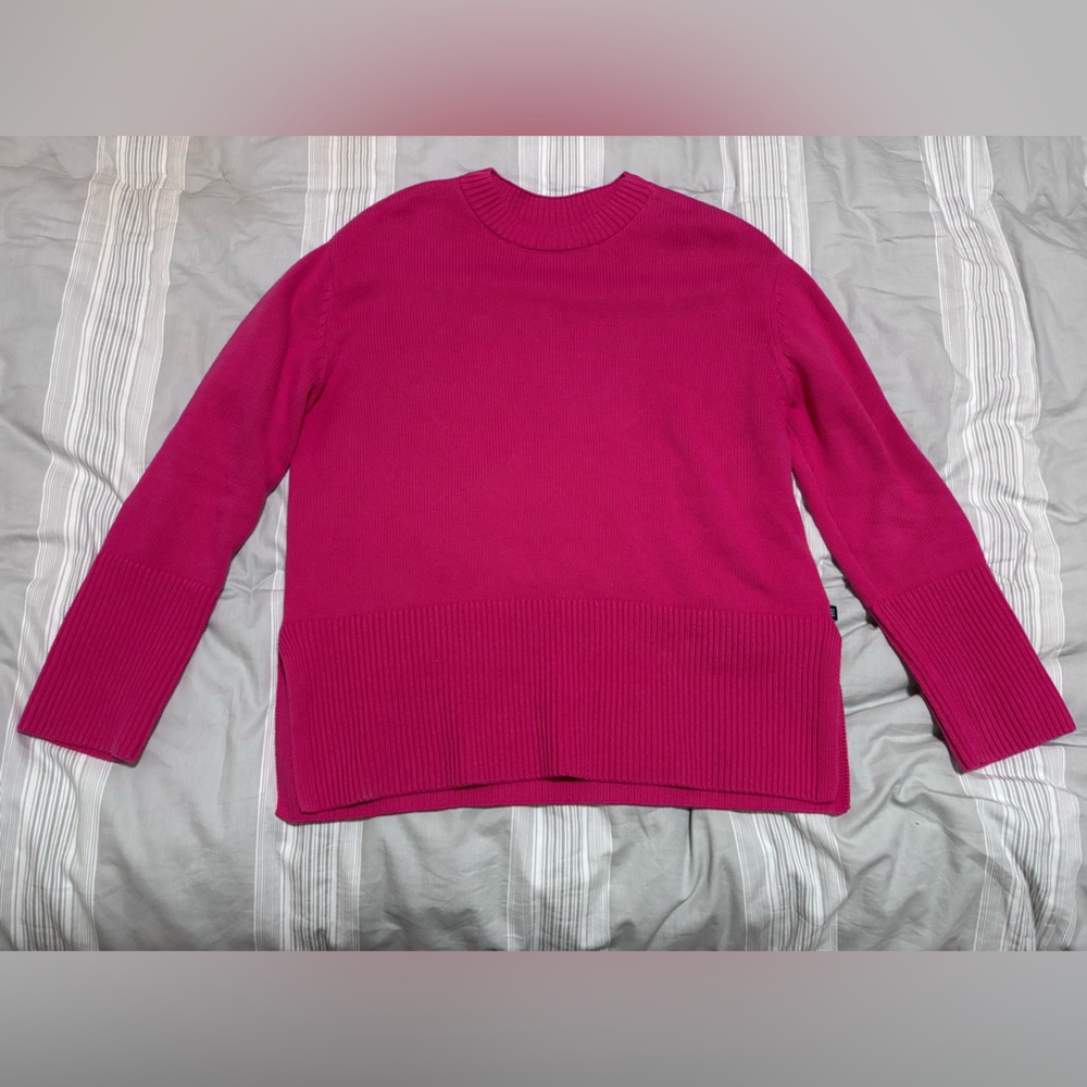 GAP Women's Fuchsia Crew Neck Sweater